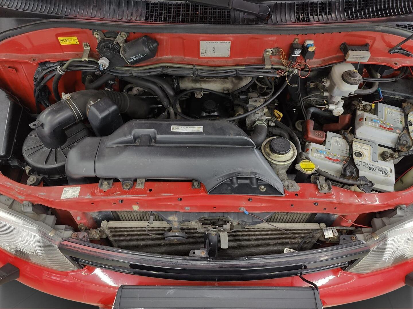 TOYOTA Hiace 1998