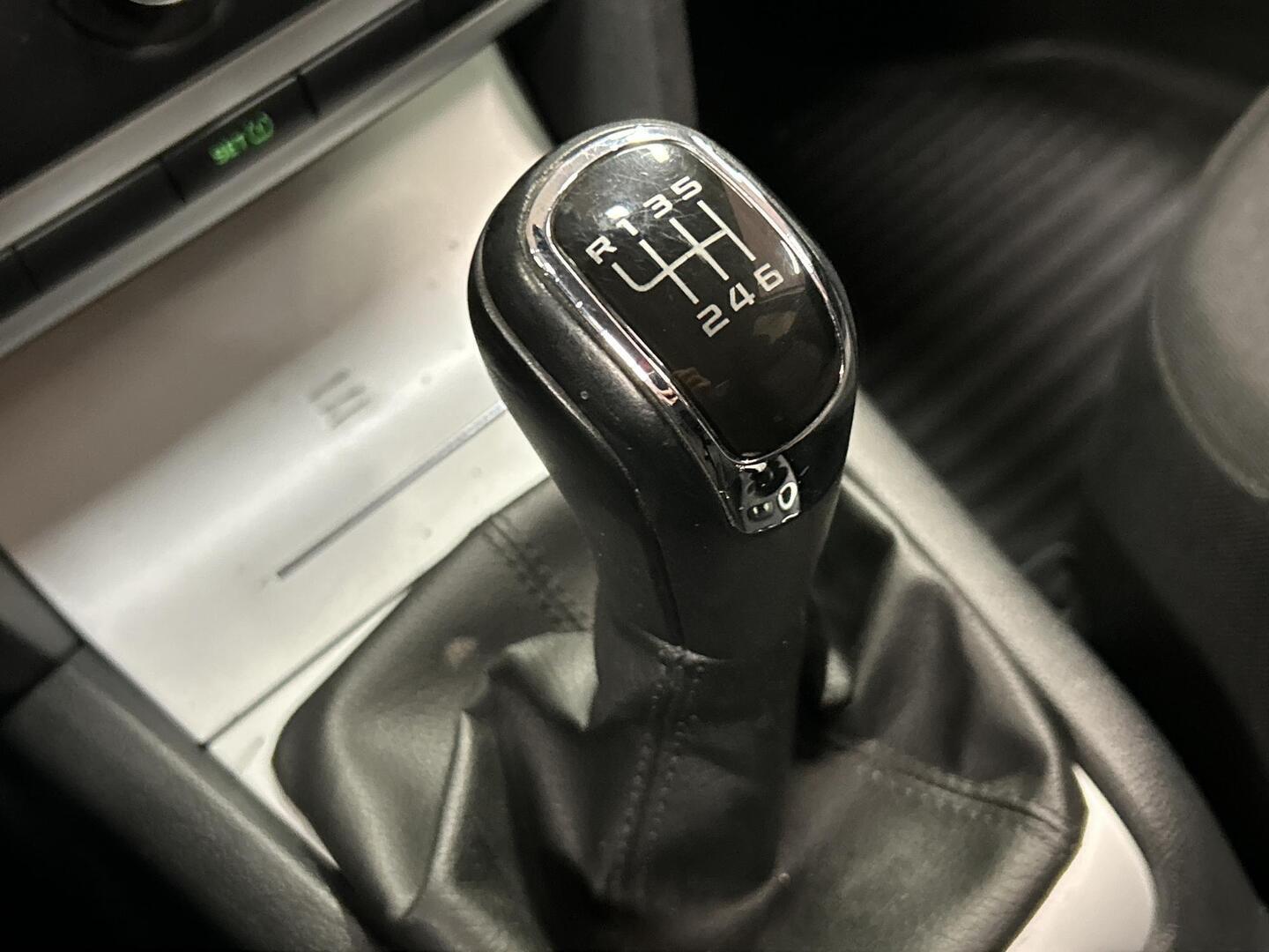 SKODA Octavia 2012