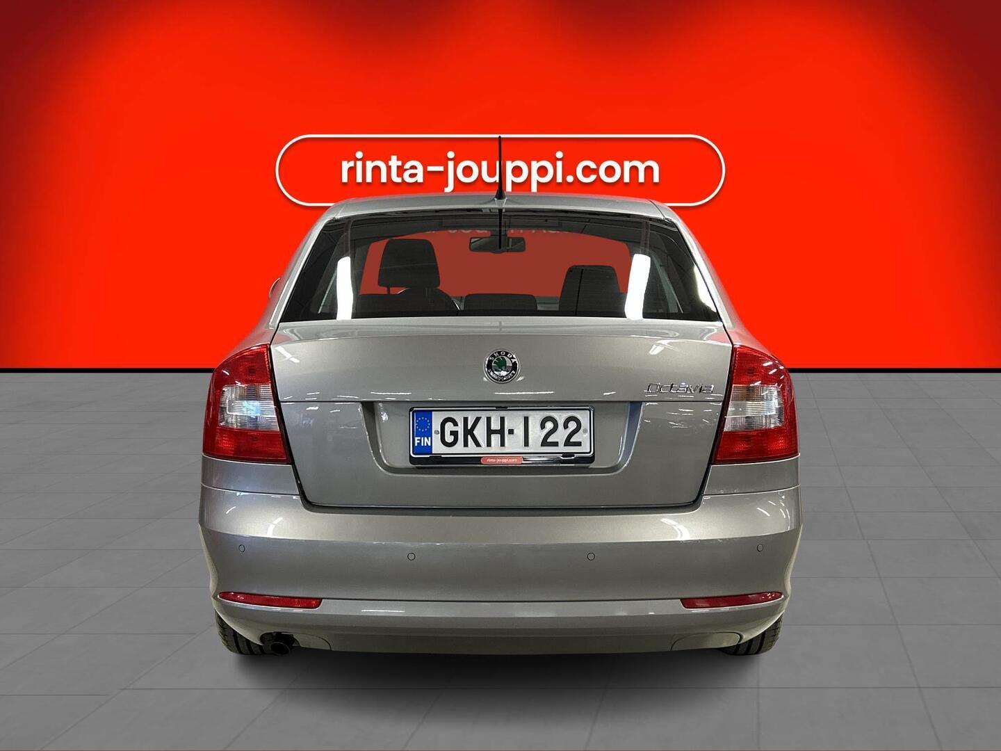 SKODA Octavia 2012