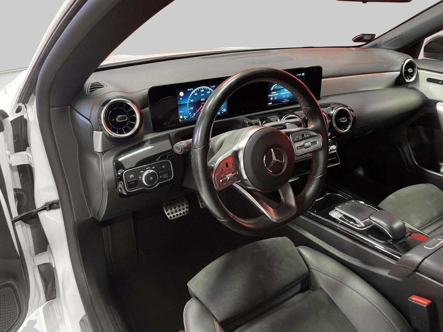 MERCEDES-BENZ CLA 2019