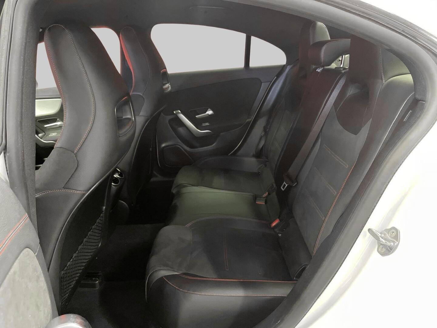 MERCEDES-BENZ CLA 2019