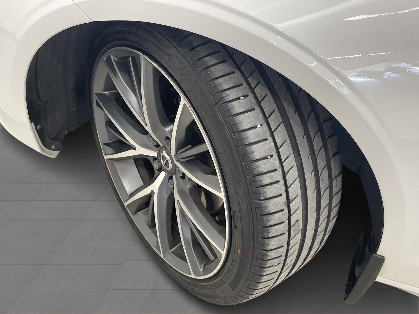 VOLVO V90 2019