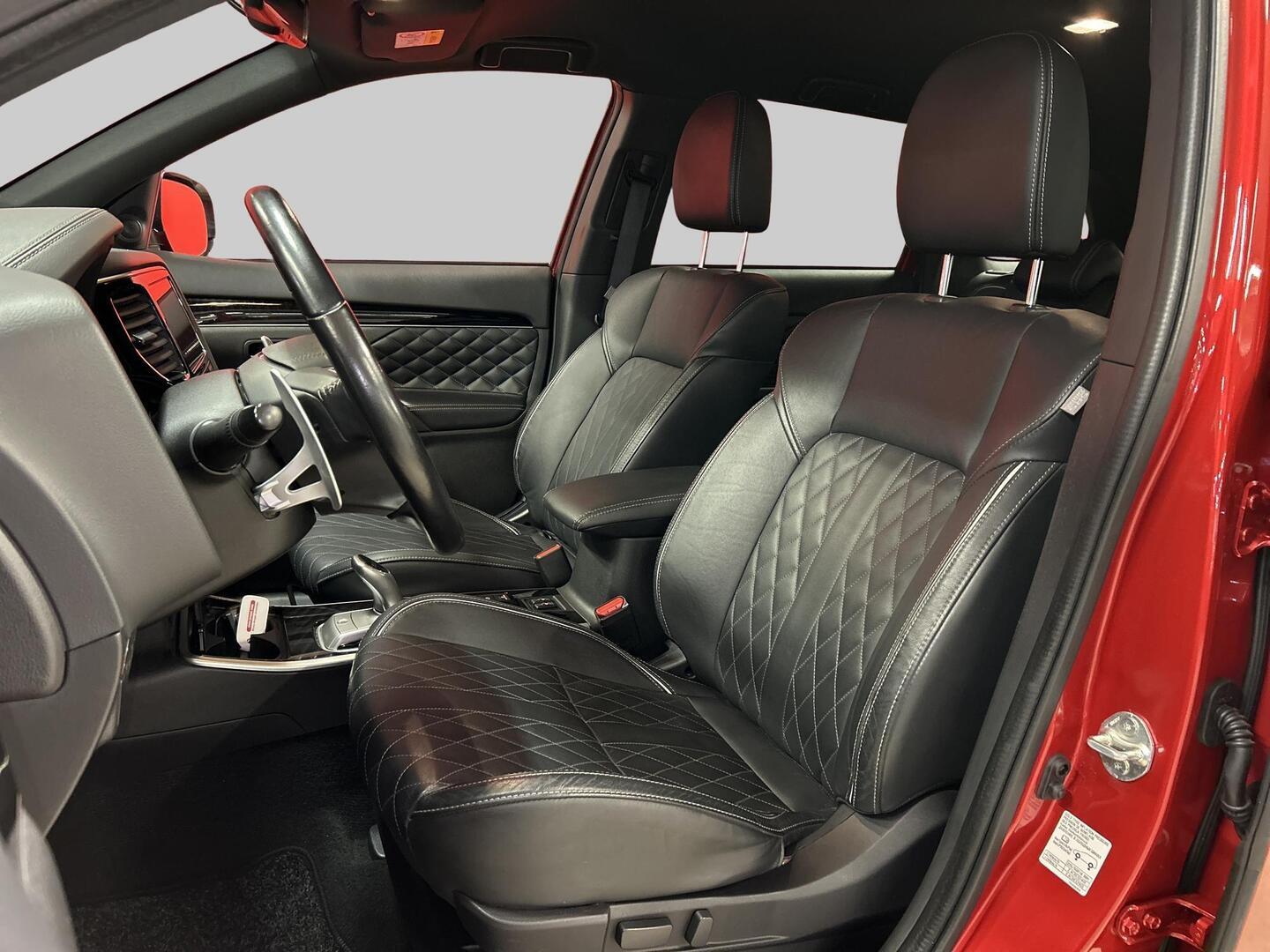 MITSUBISHI Outlander PHEV 2019