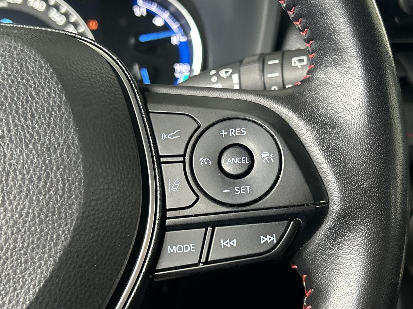 TOYOTA RAV4 PLUG-IN 2021