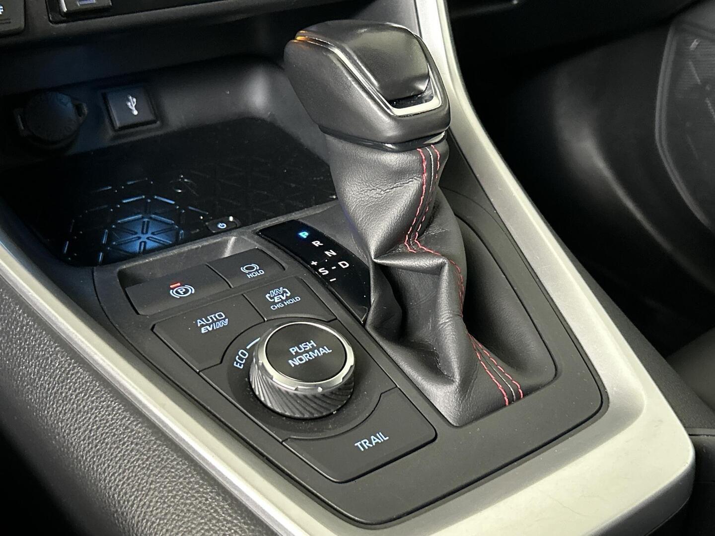 TOYOTA RAV4 PLUG-IN 2021