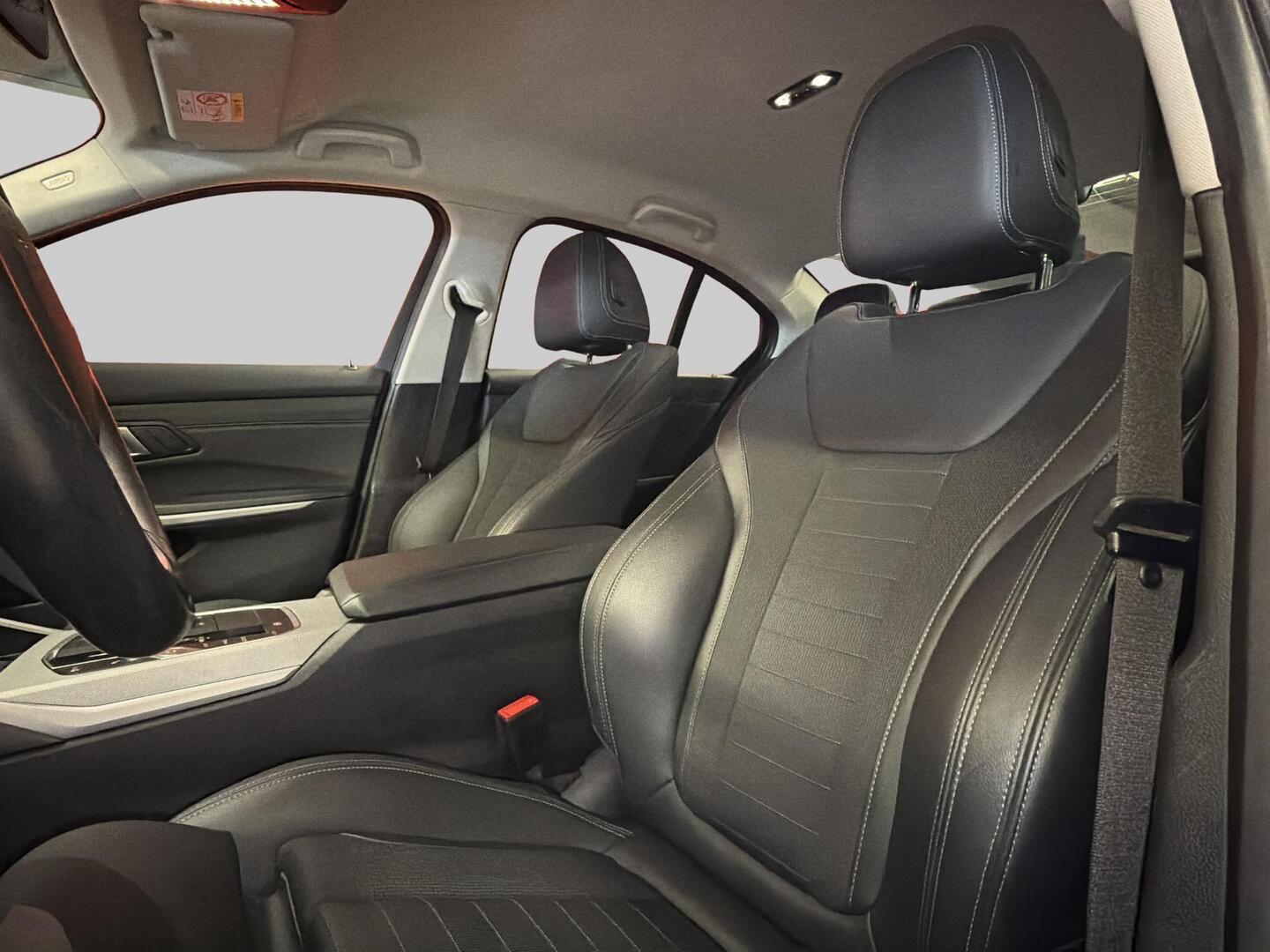 BMW 330 2020