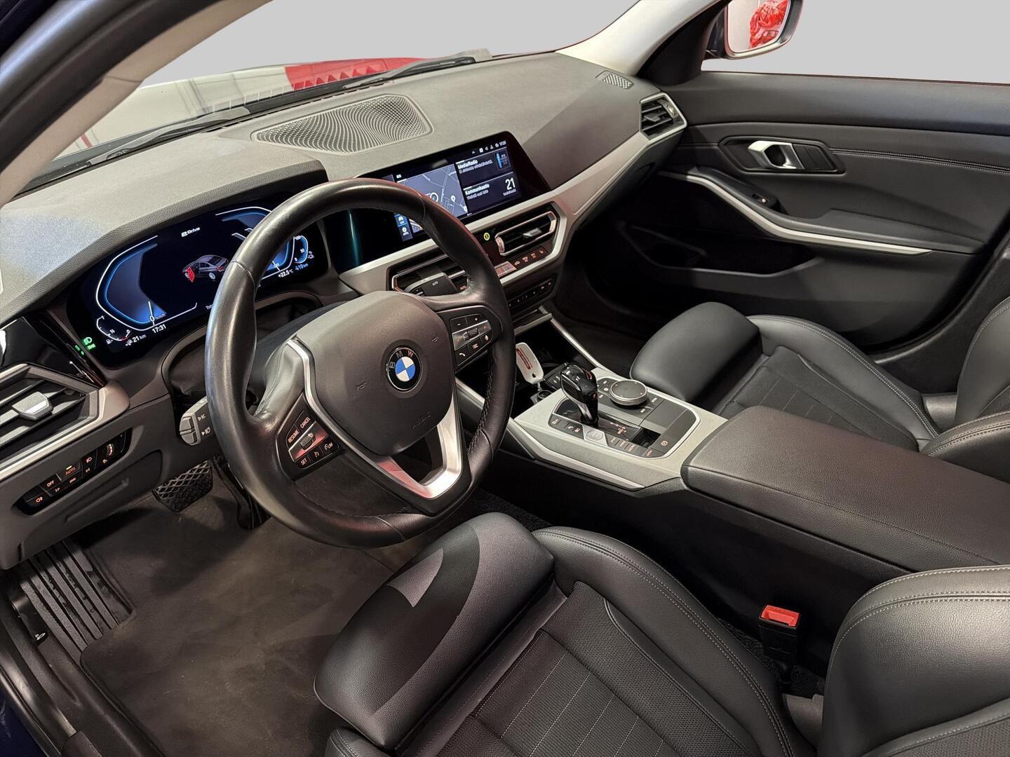 BMW 330 2020