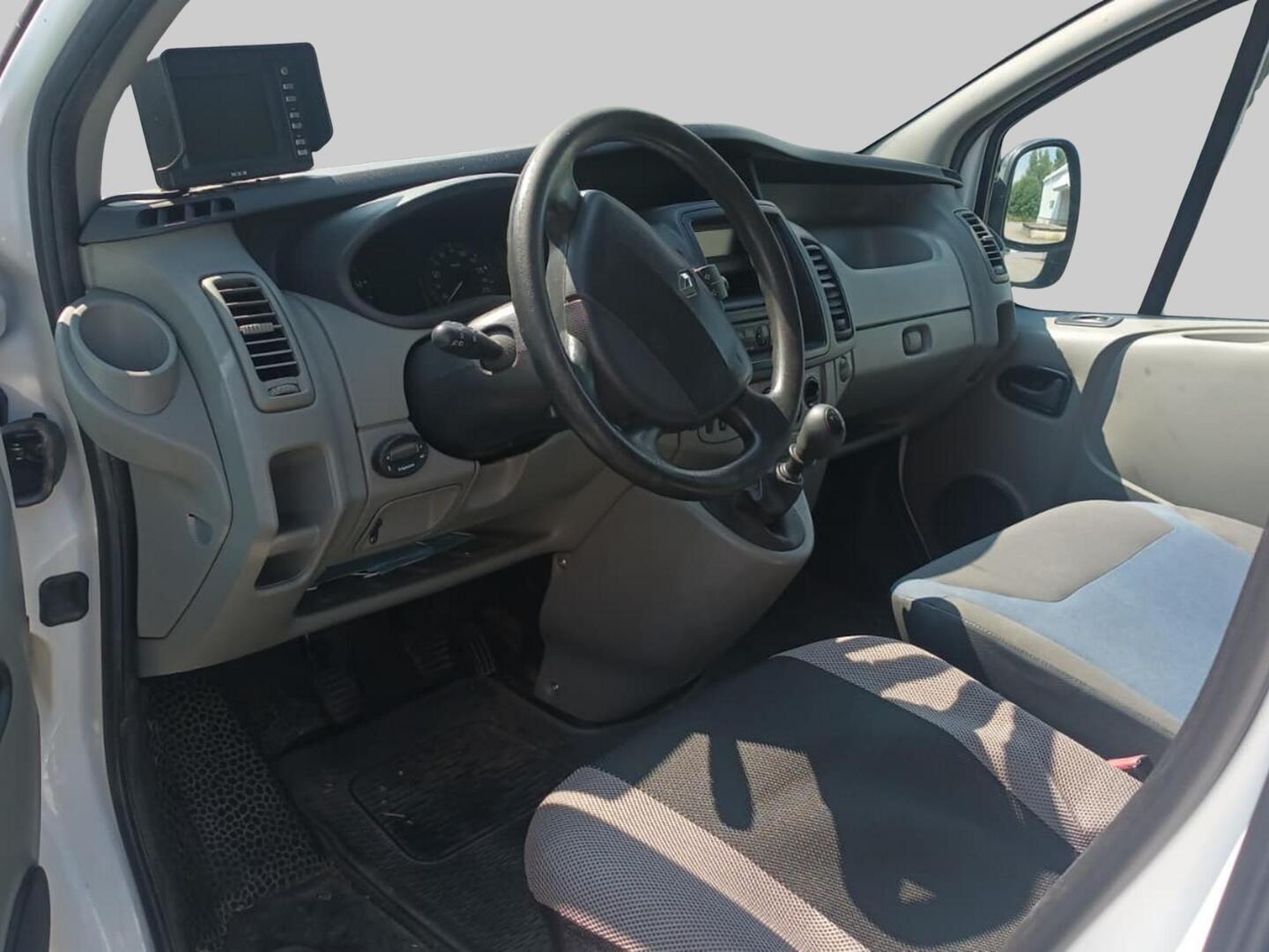 RENAULT Trafic 2011