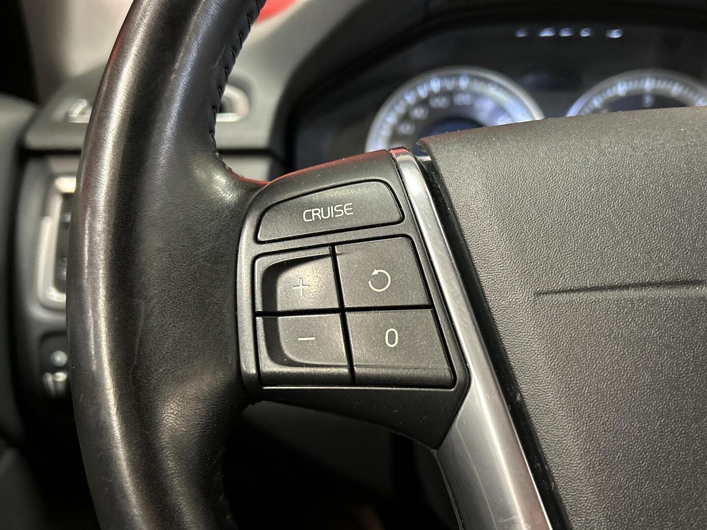 VOLVO V70 2013