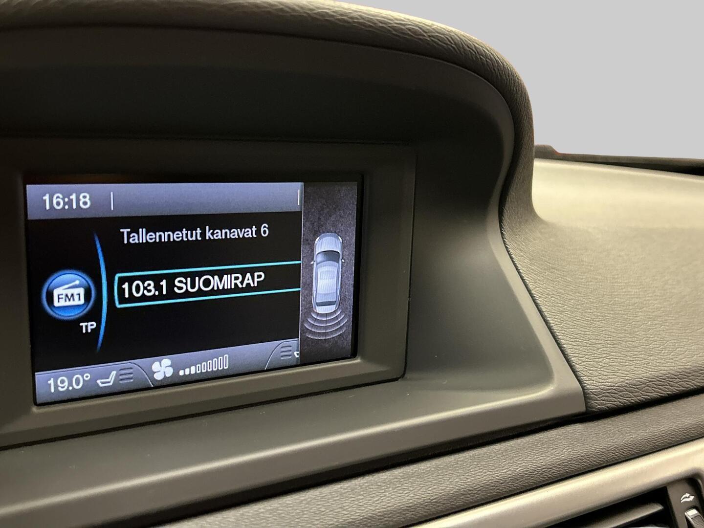 VOLVO V70 2013
