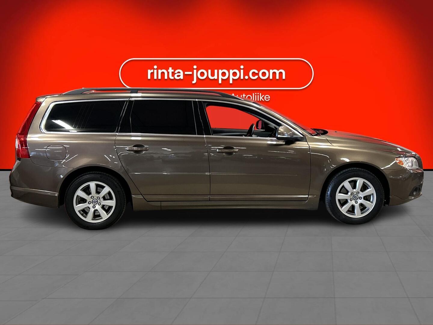VOLVO V70 2013