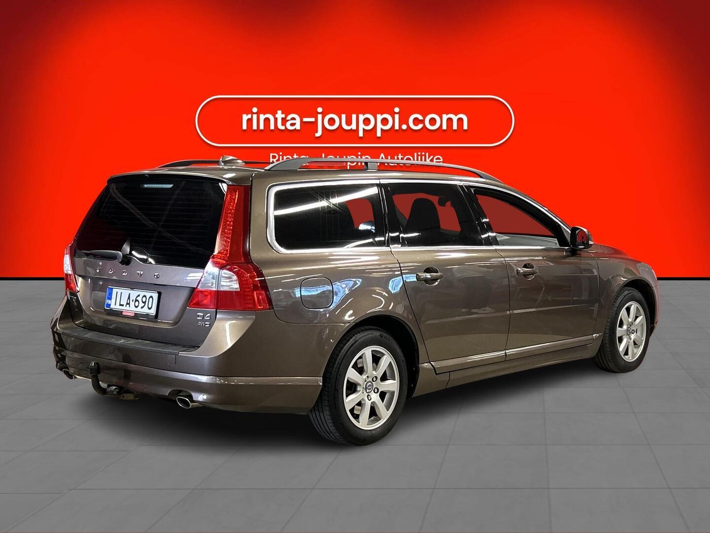 VOLVO V70 2013
