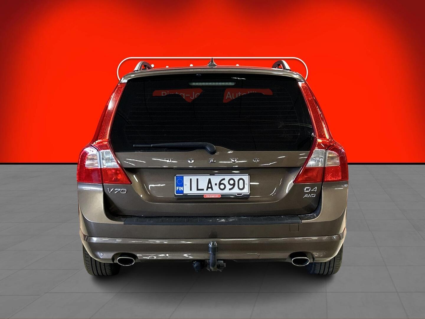 VOLVO V70 2013