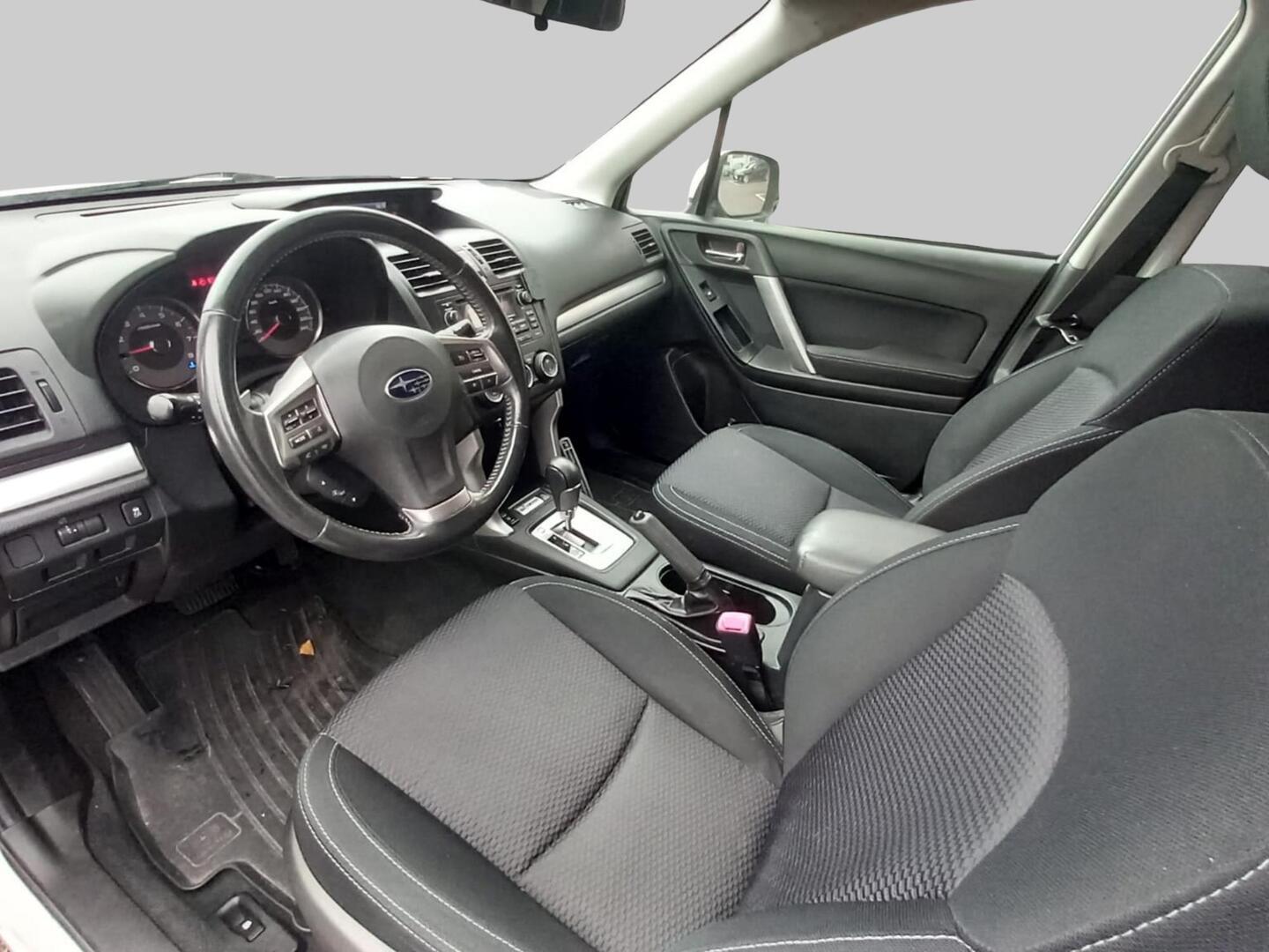 SUBARU Forester 2014