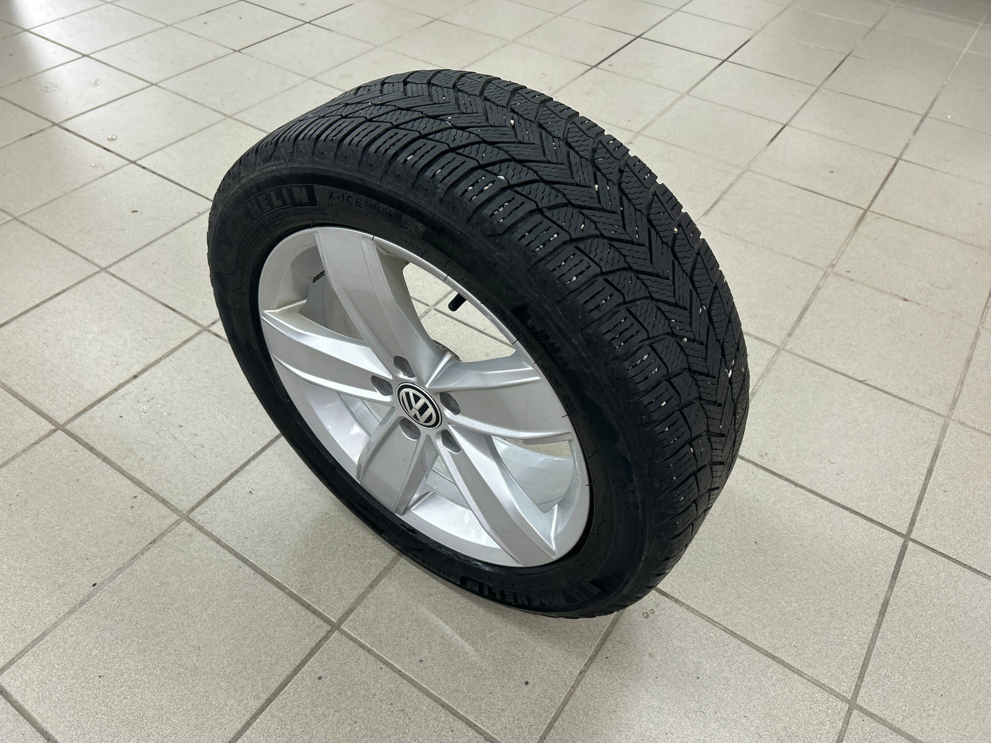 VOLKSWAGEN PASSAT 2018