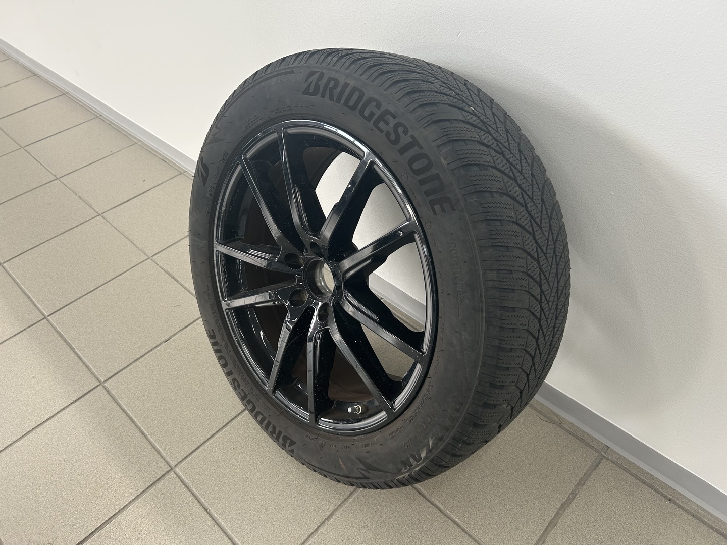 MERCEDES-BENZ EQE SUV 2024