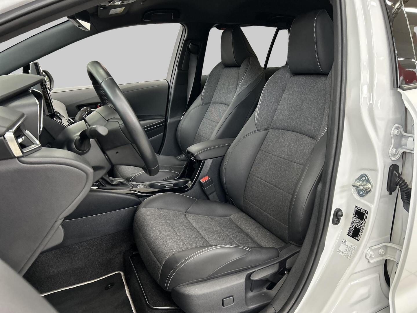 TOYOTA COROLLA 2024