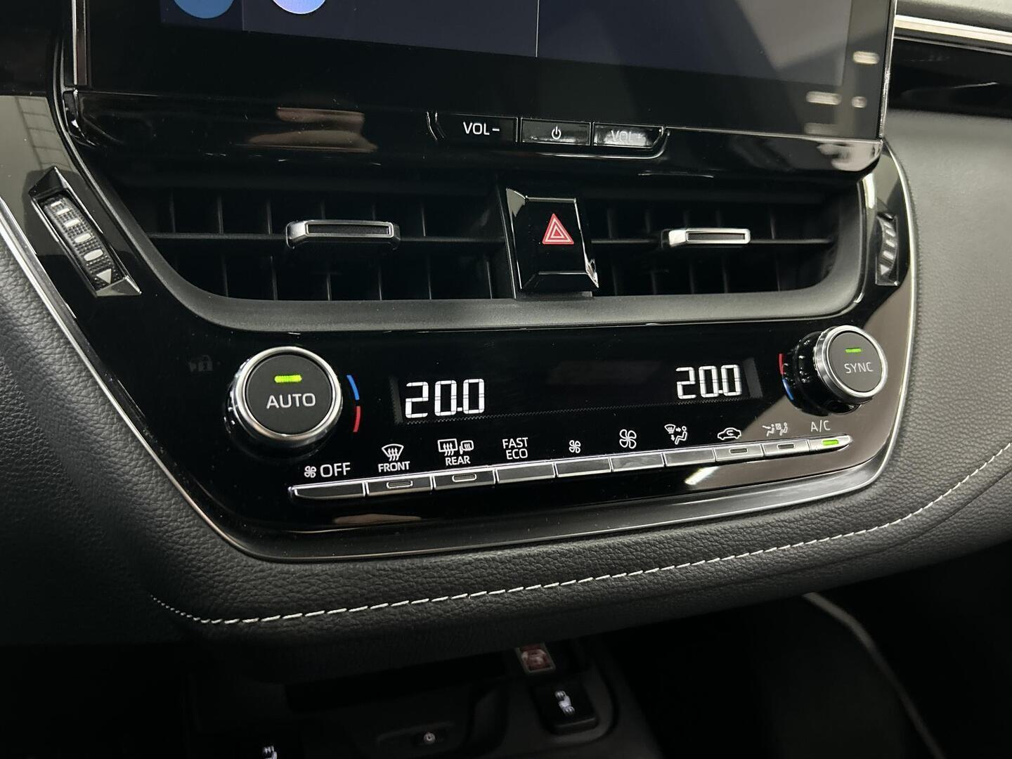 TOYOTA COROLLA 2024