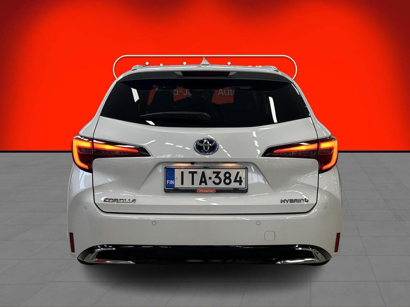 TOYOTA COROLLA 2024