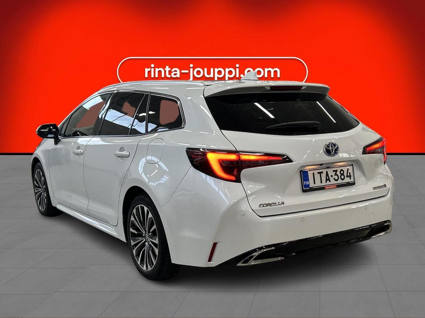 TOYOTA COROLLA 2024
