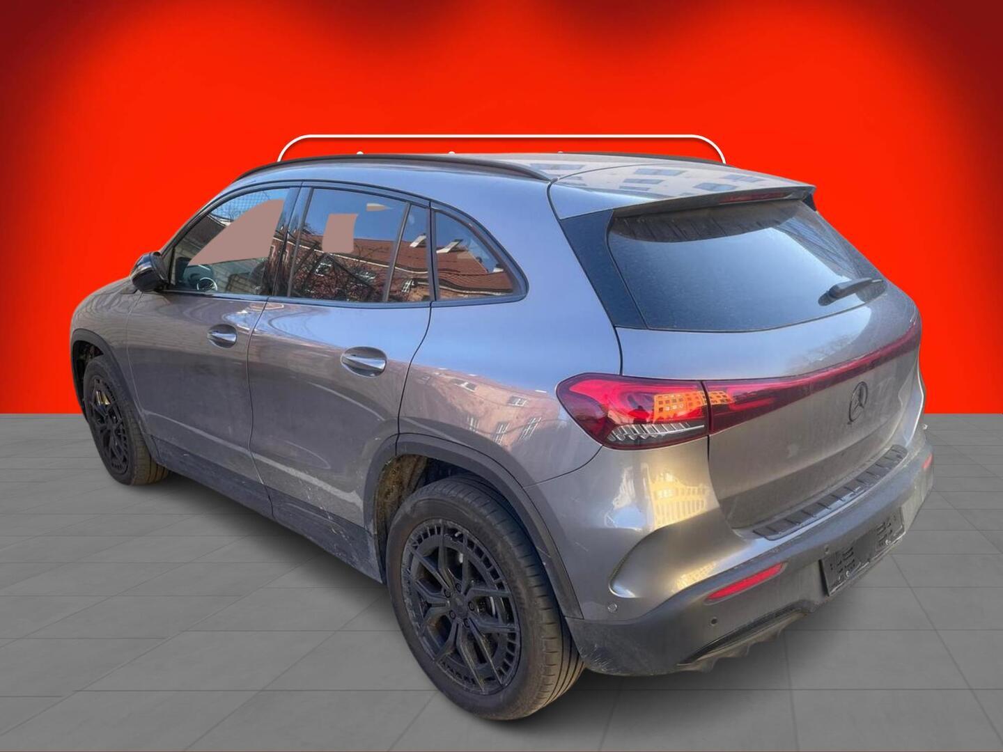 MERCEDES-BENZ EQA 2022