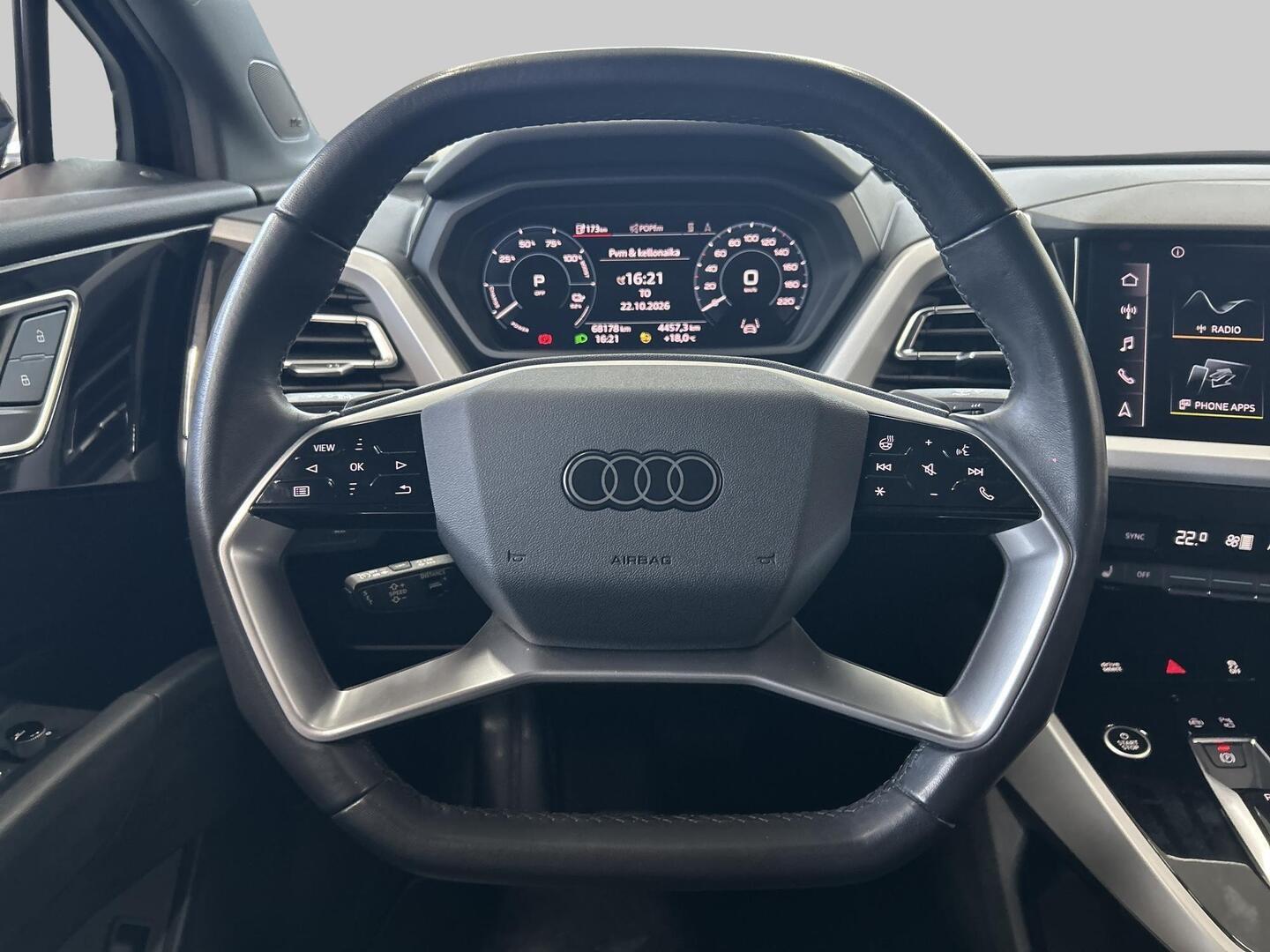 AUDI Q4 e-tron 2024