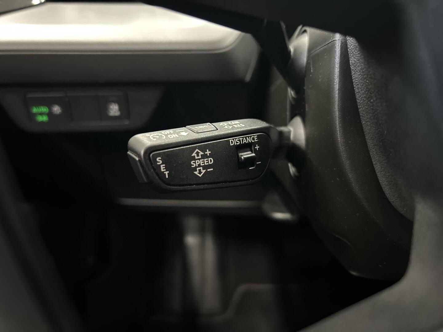 AUDI Q4 e-tron 2024