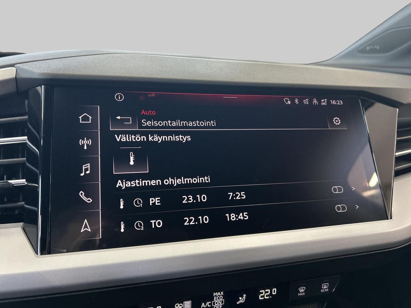 AUDI Q4 e-tron 2024