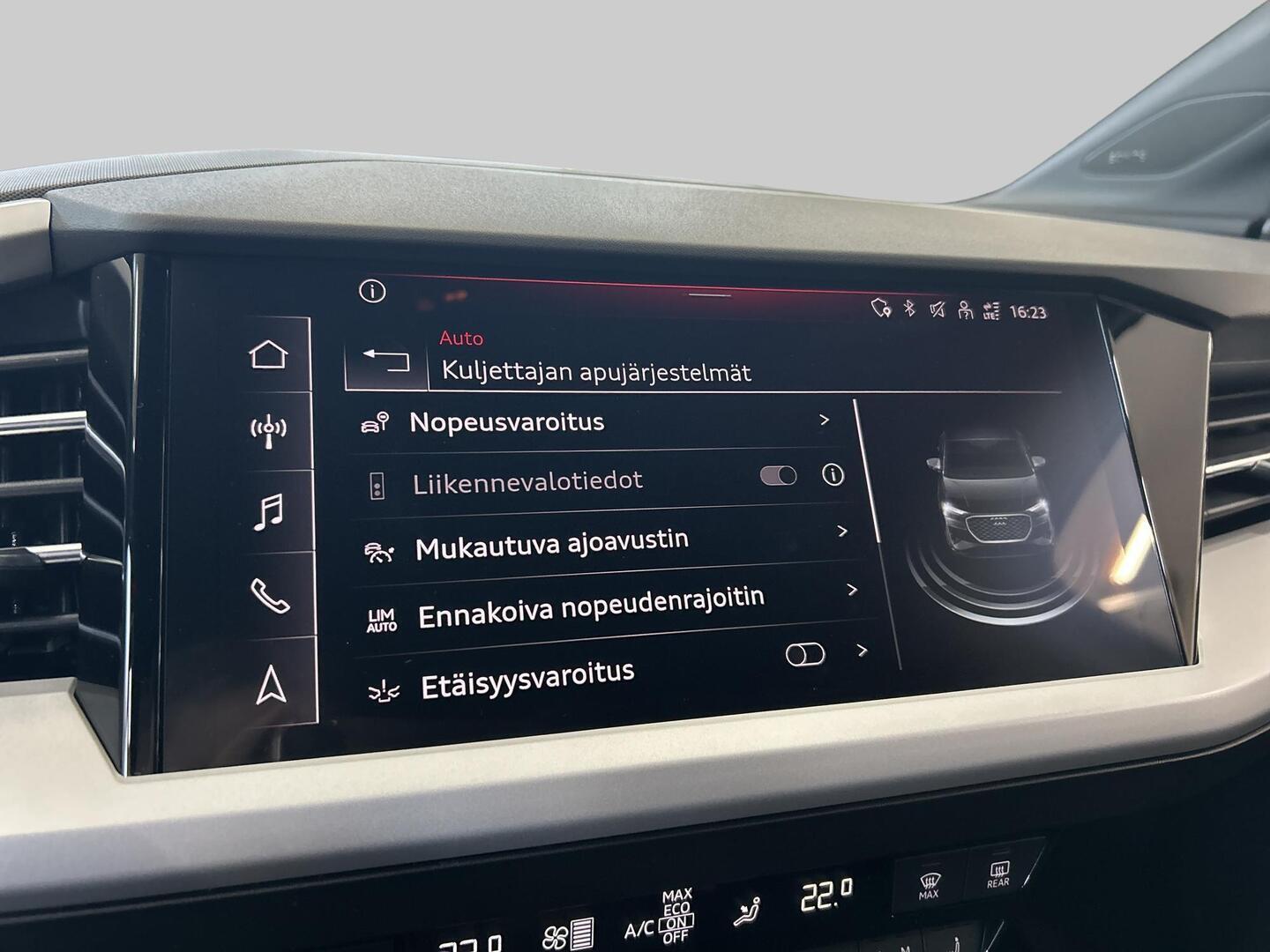 AUDI Q4 e-tron 2024