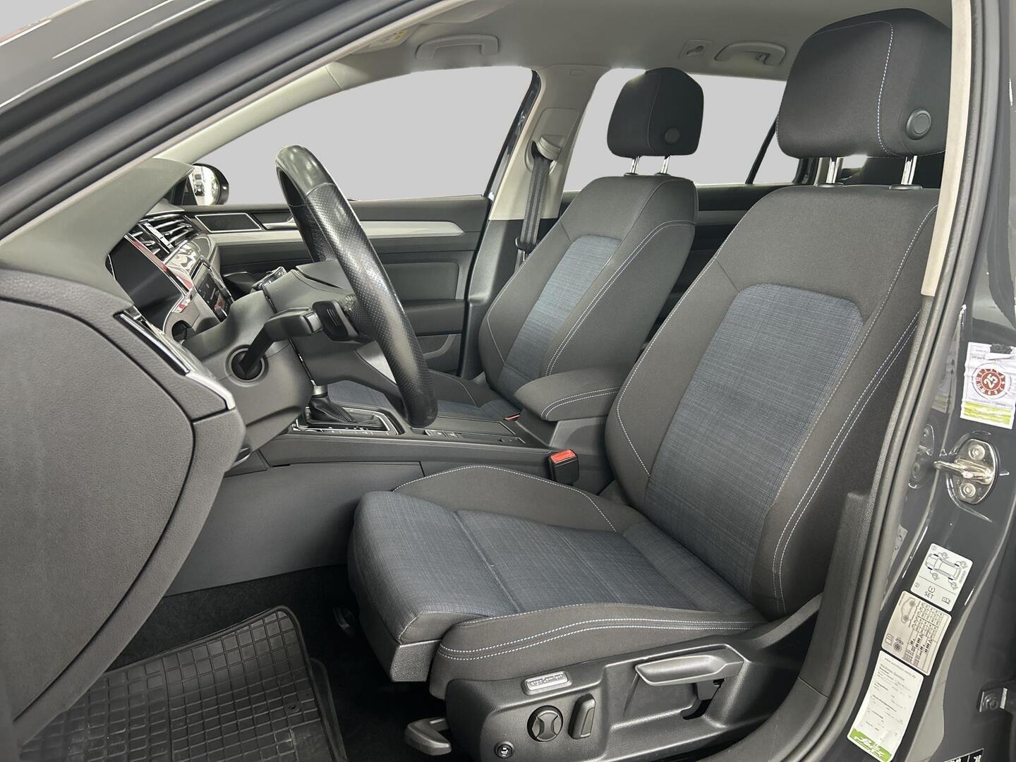 VOLKSWAGEN Passat 2021