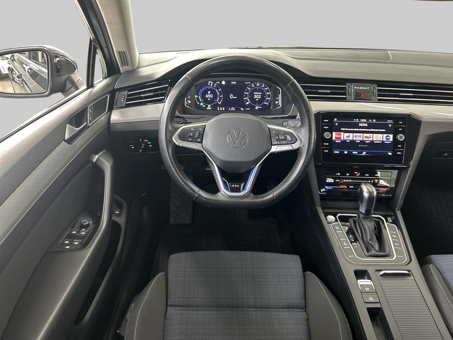 VOLKSWAGEN Passat 2021