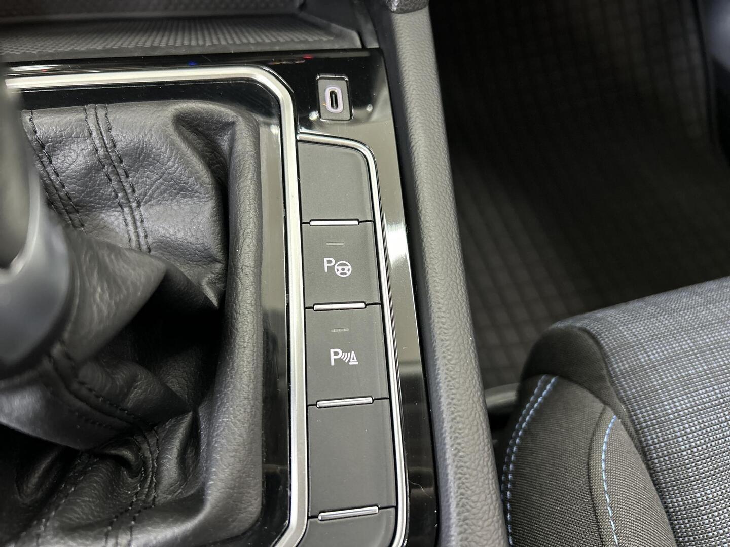 VOLKSWAGEN Passat 2021