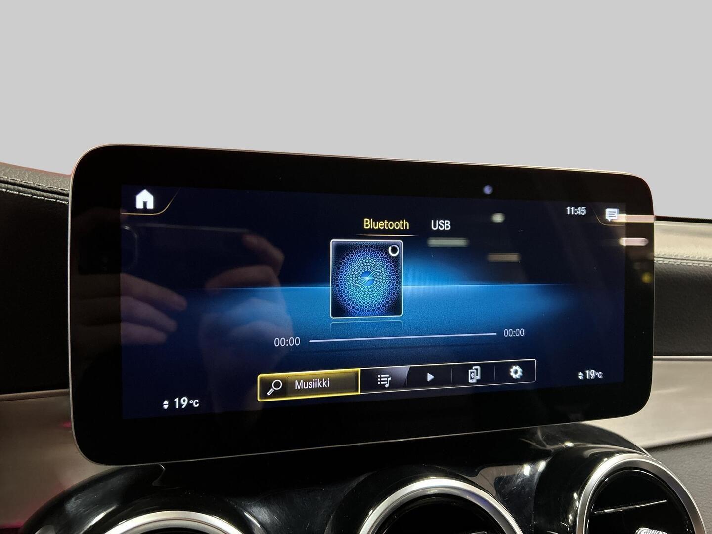 MERCEDES-BENZ GLC 2021