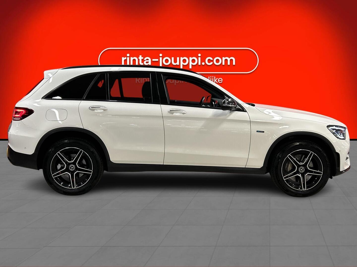 MERCEDES-BENZ GLC 2021
