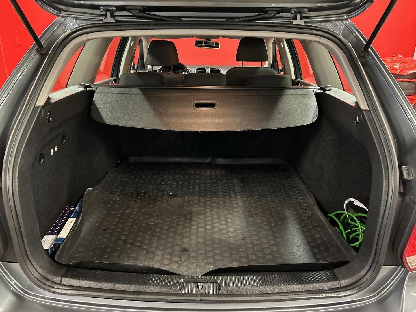 VOLKSWAGEN Golf 2013