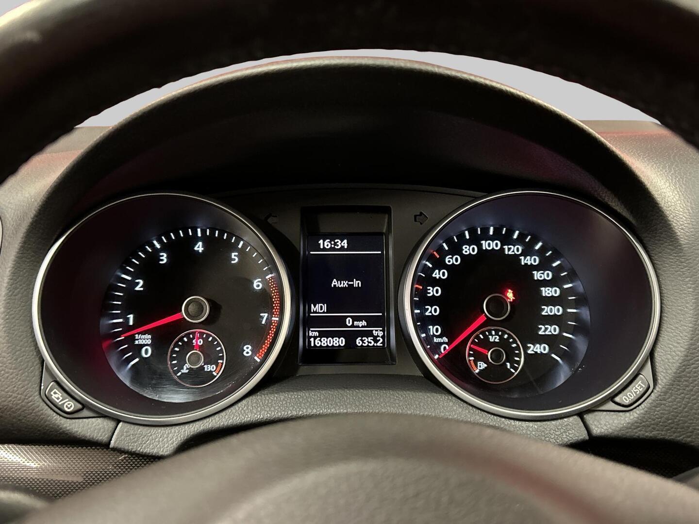 VOLKSWAGEN Golf 2013