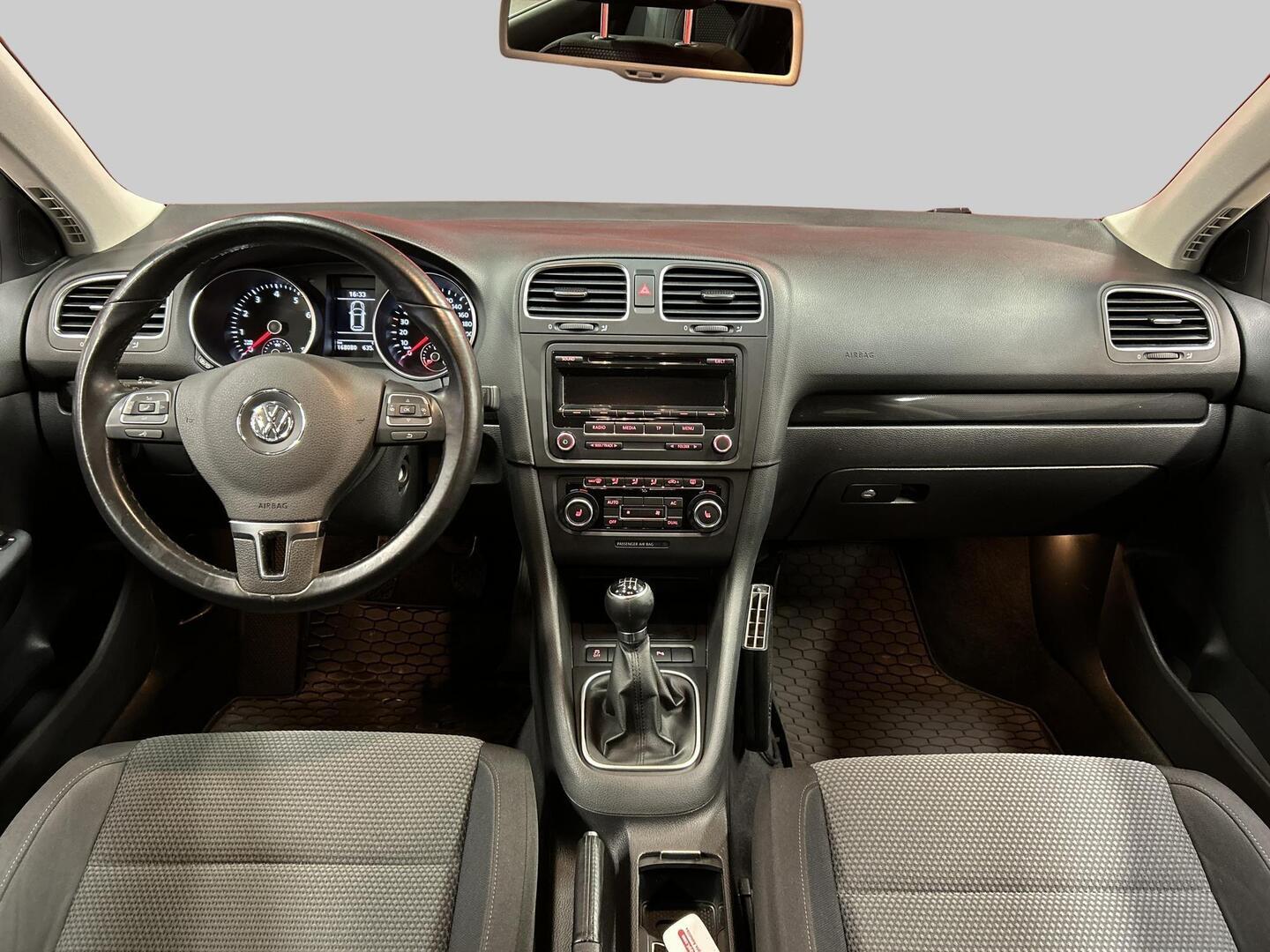 VOLKSWAGEN Golf 2013