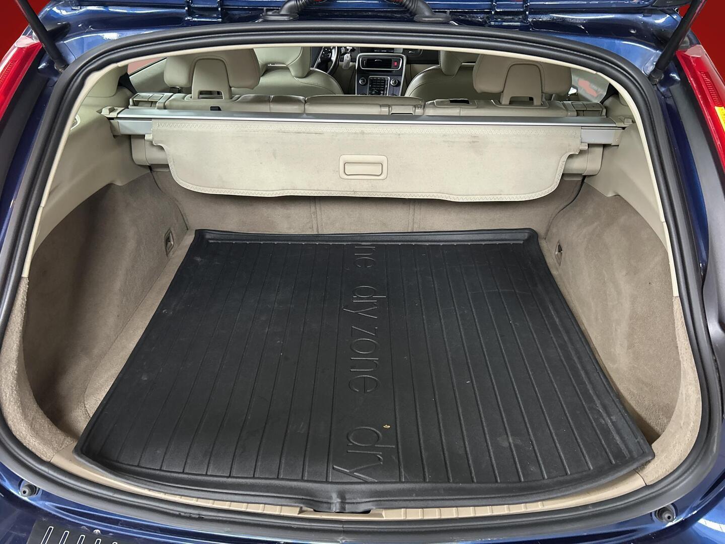 VOLVO V60 2012