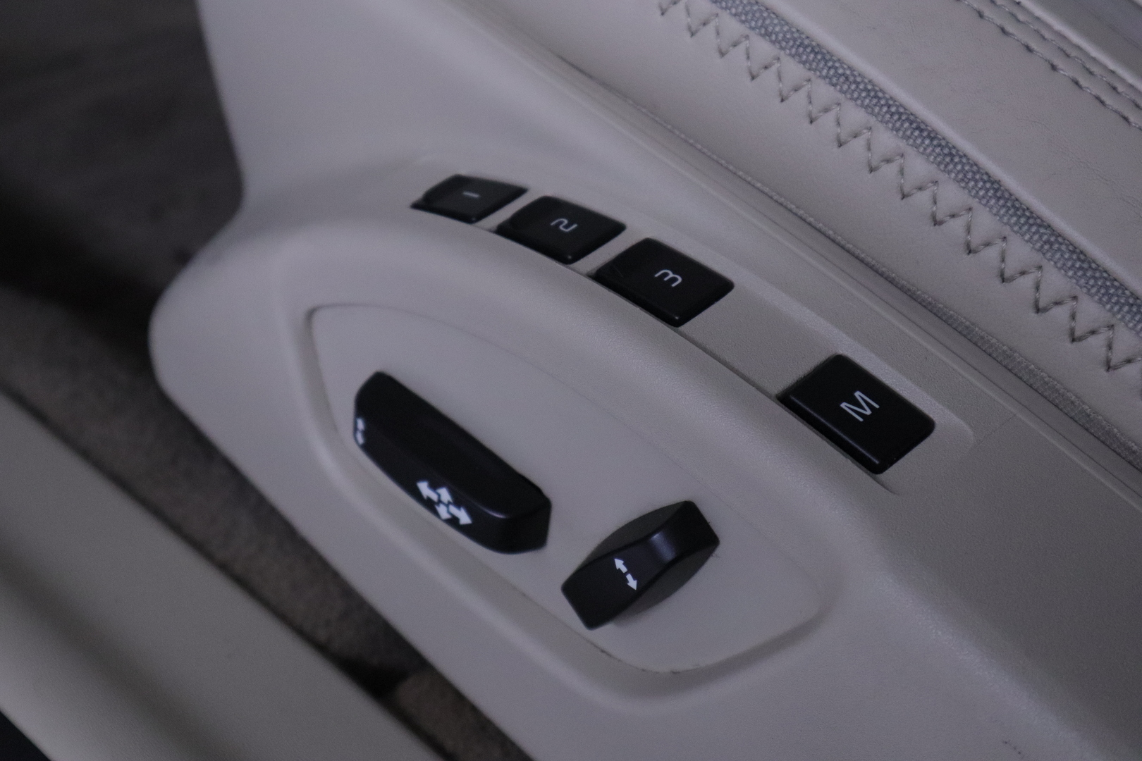 VOLVO V60 2012