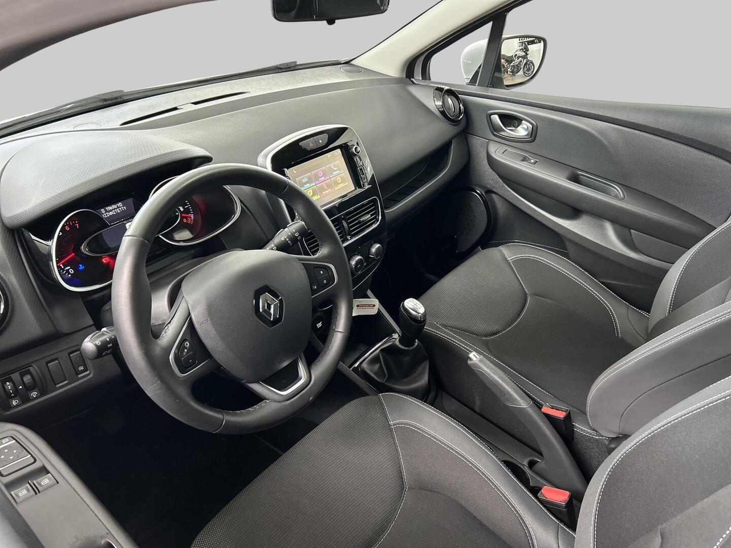 RENAULT Clio 2017