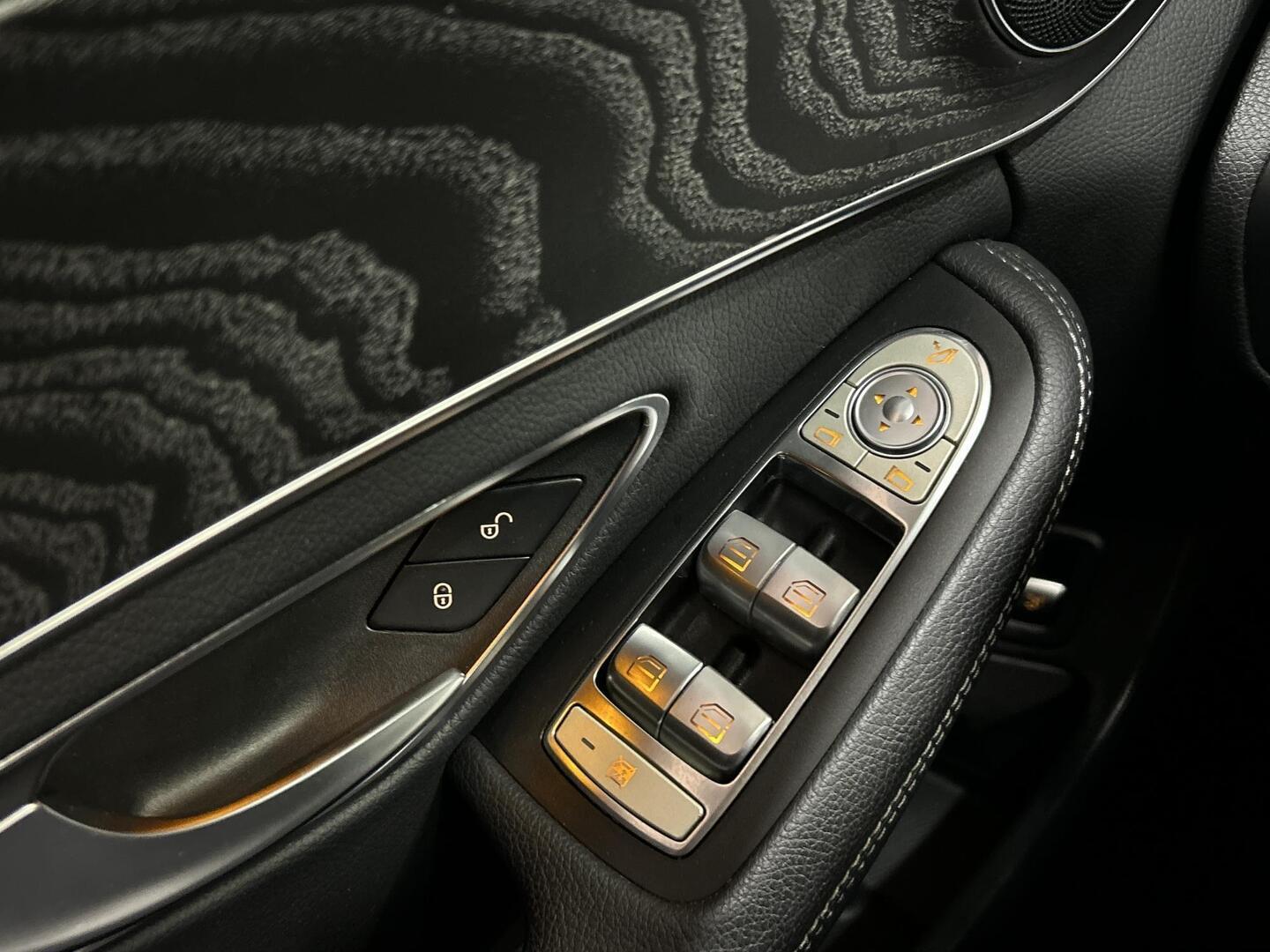 MERCEDES-BENZ C 2019