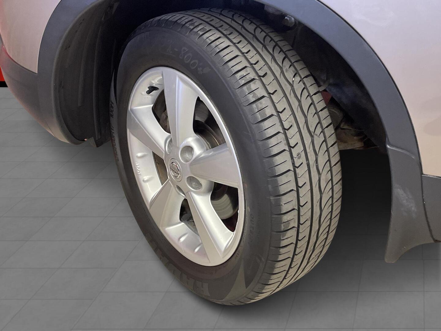 NISSAN Qashqai 2010