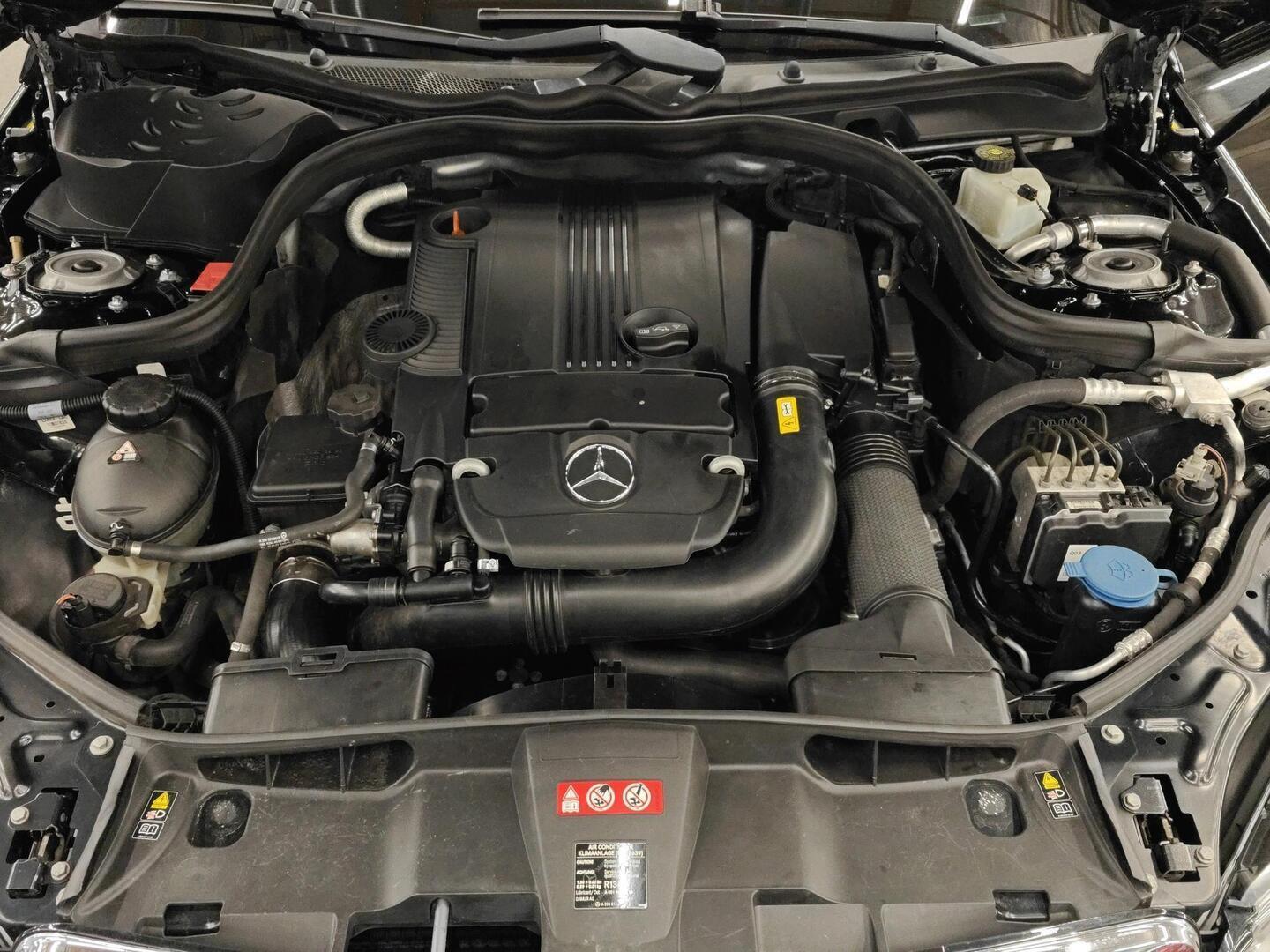 MERCEDES-BENZ E 2012