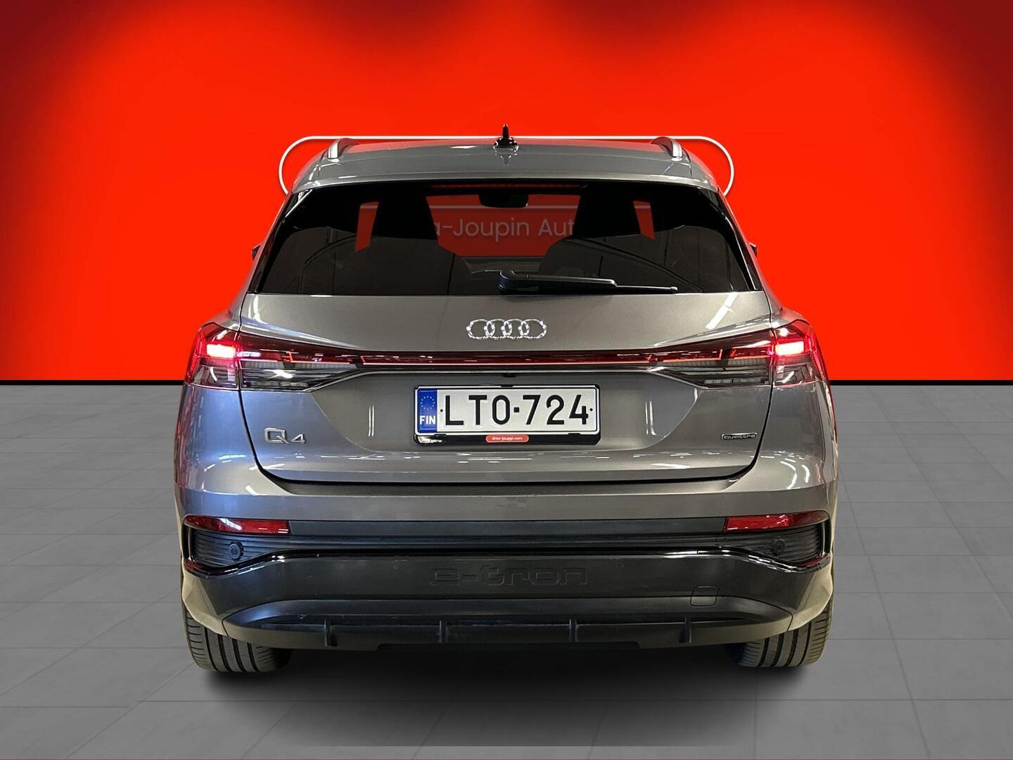 AUDI Q4 e-tron 2022