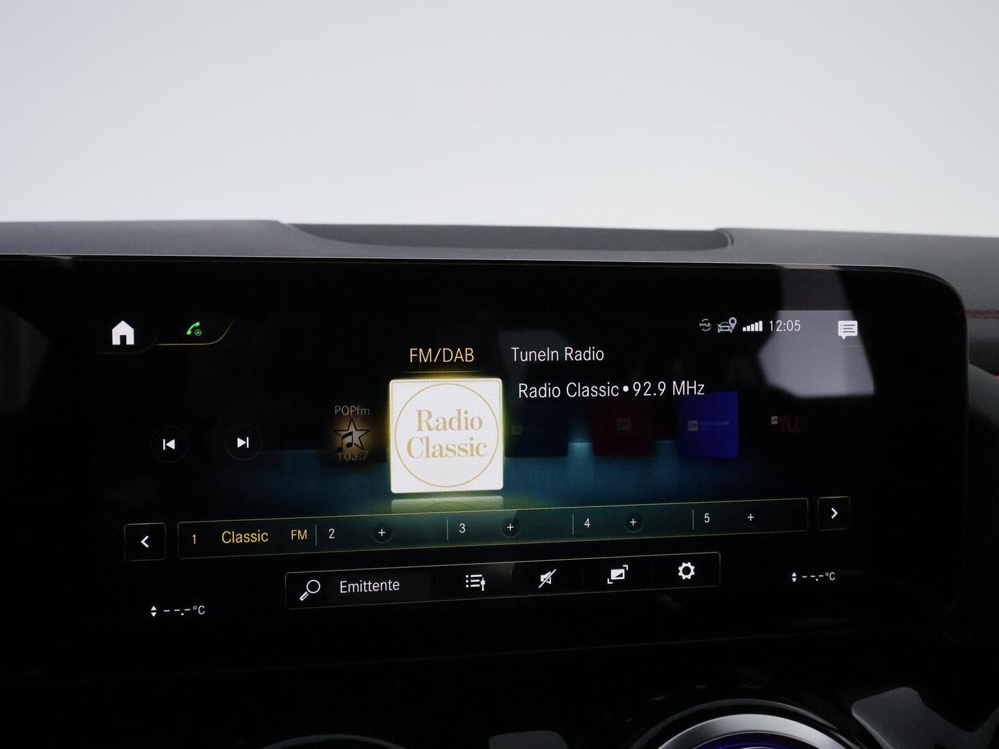 MERCEDES-BENZ EQA 2022
