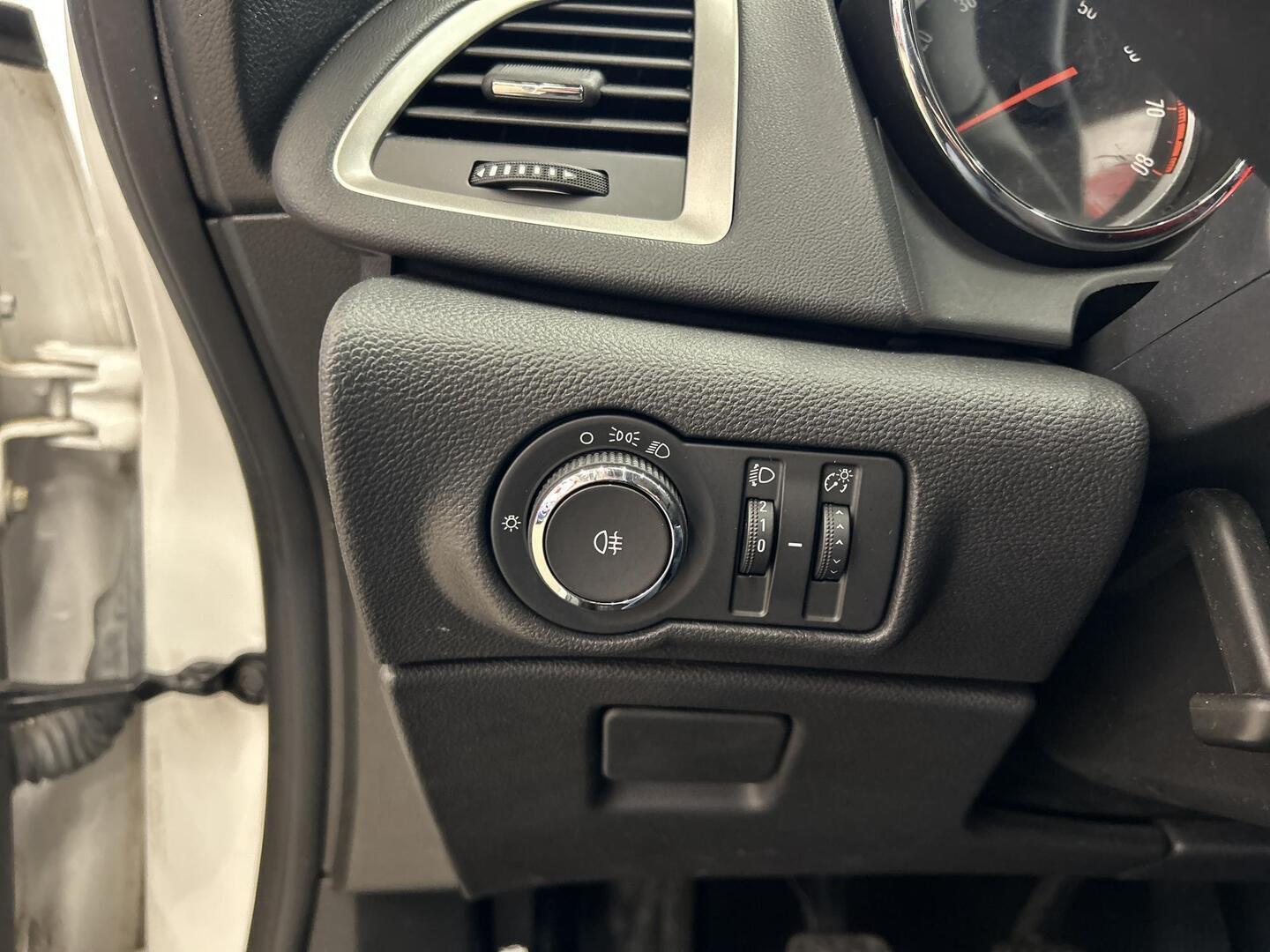 OPEL Astra 2012