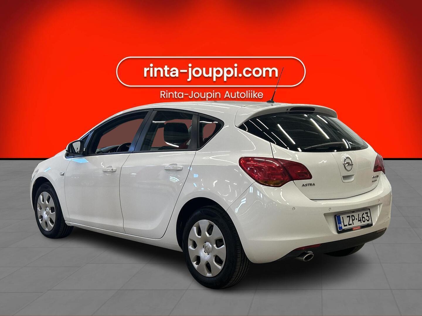 OPEL Astra 2012