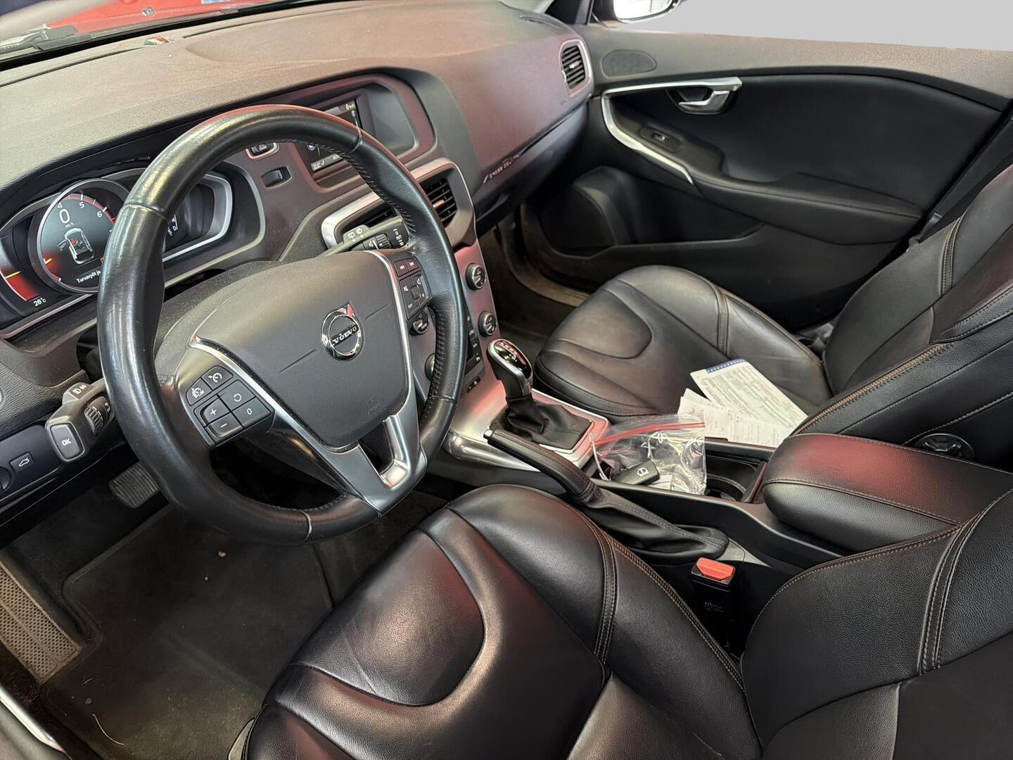VOLVO V40 Cross Country 2018