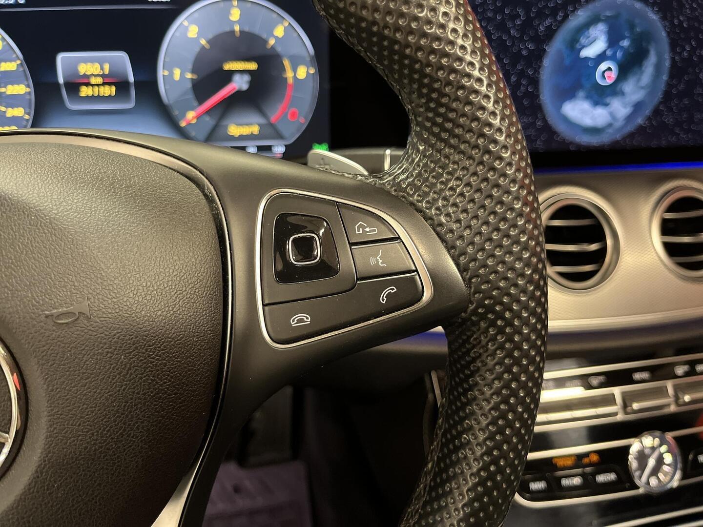 MERCEDES-BENZ E 2017