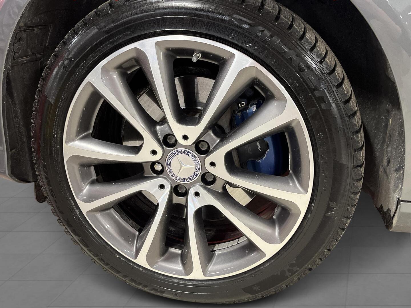 MERCEDES-BENZ E 2017